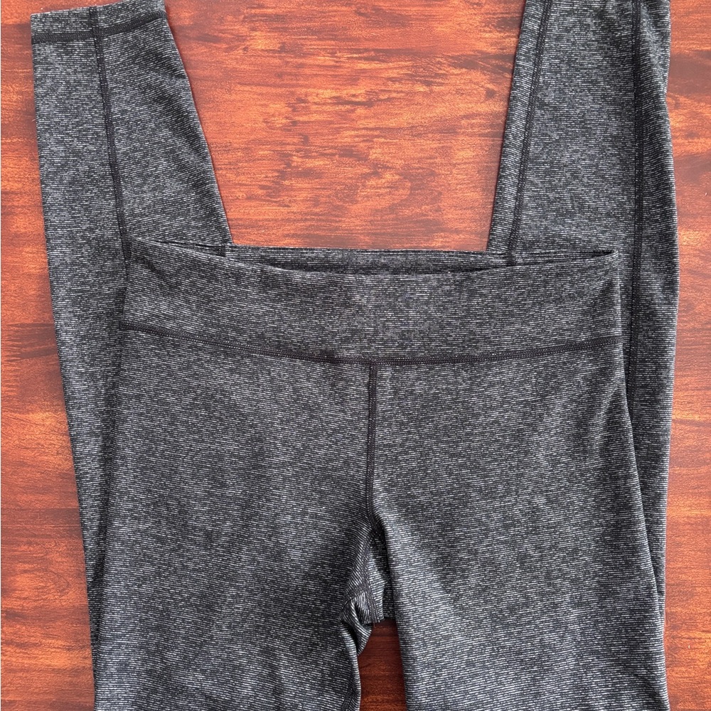 Under Armour Black and White Leggings All Season Medium